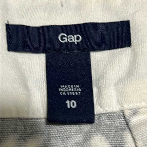 Gap Black and White floral print Mini Skirt. Size 10 - Picture 2 of 7